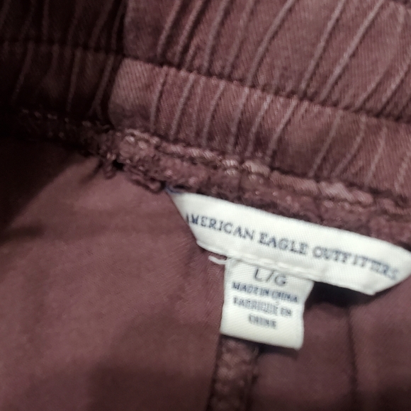 American Eagle AEO Maroon Red Purple Relaxed Fit Distressed Joggers Pants Large - Picture 4 of 9
